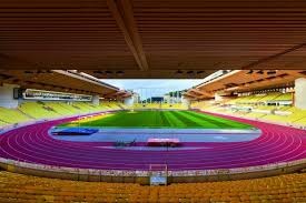 解析“天九”玩法：中国传统牌戏中的复杂逻辑与地位象征。（解读“天九”：中国传统牌戏的策略复杂性与身份象征）