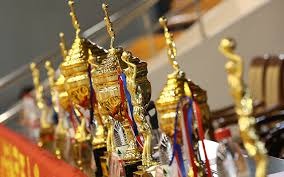 法甲-内马尔染红姆巴佩绝杀 巴黎2-1胜斯特拉斯堡