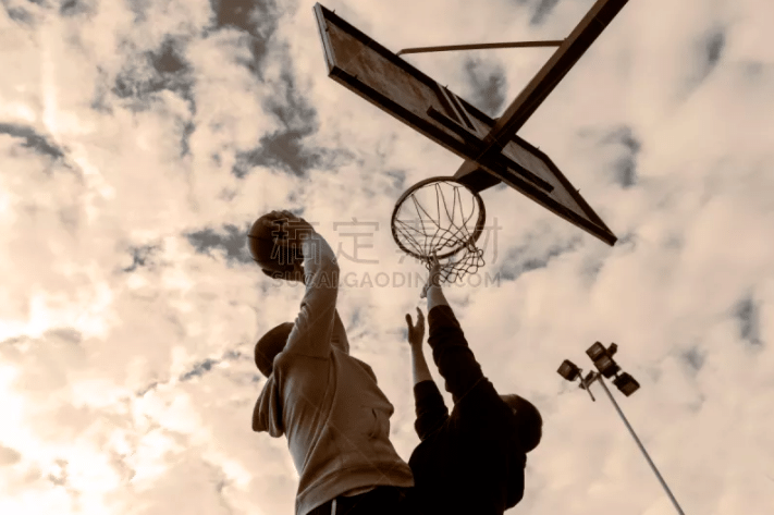 解析“百家乐路向的自我暗示”：为什么你总能看到你想看到的路？（解读百家乐“路”的心理暗示：为何你总会看见自己期待的走势？）