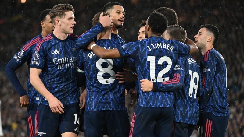 科比-怀特35+5蒙克34+5 公牛客场战胜国王